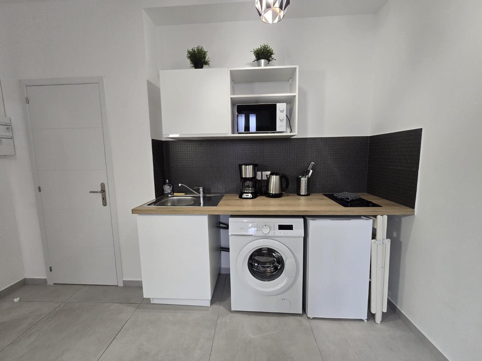 Gregbnb-com - T2 Geek&zen - 10min Gare - Wifi Fibre Toulon